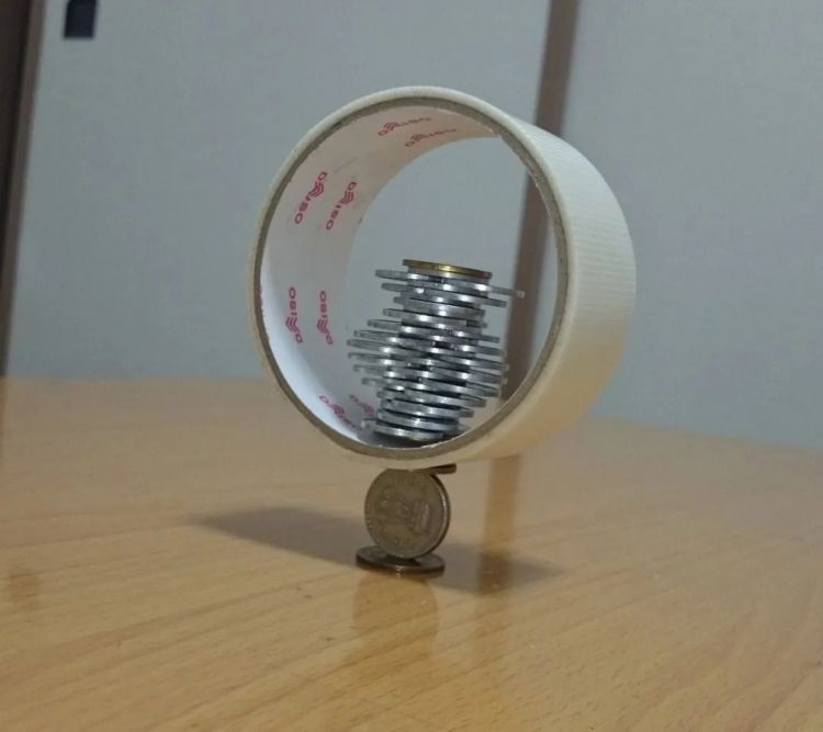 这碗饭的每粒米都被日本人叠得整整齐齐，我就想知道怎么下筷子