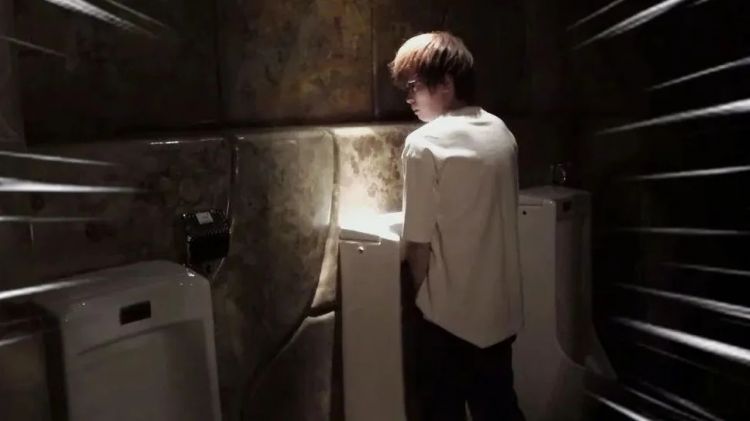 如果把日本厕所当成闯关游戏，你和我都撑不过第一关
