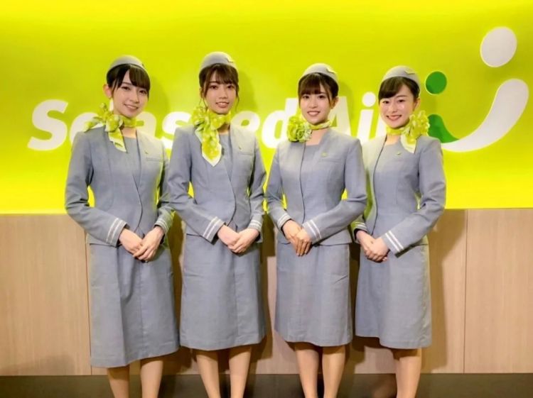 日本空姐制服哪家强？