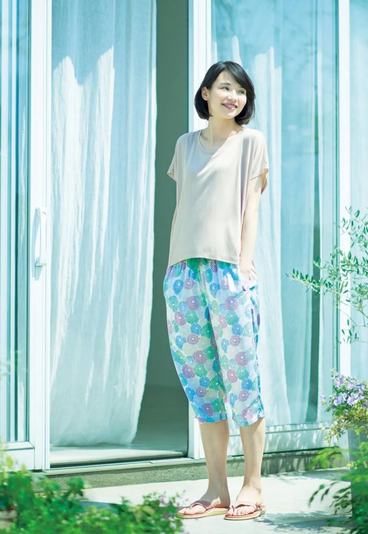 日本人为什么喜欢把袜子当鞋子穿？