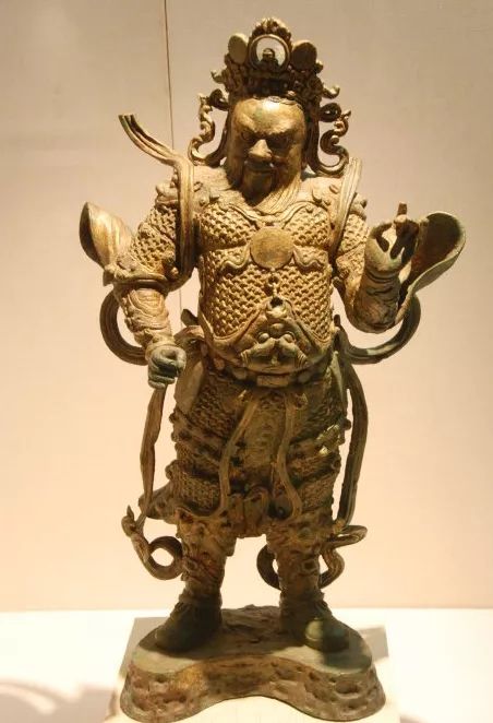 为什么中国三国剧全是日系铠甲？