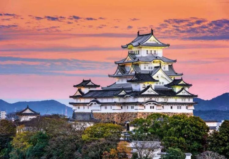 上演感伤故事的日本最坚固城堡，徒有其表
