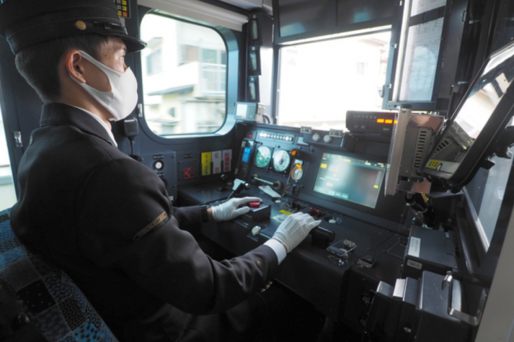 日本首次在铁路开放路段尝试自动驾驶