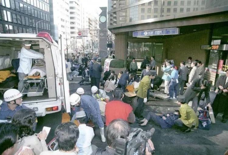 为什么说《逃避虽可耻但有用》代表了1989-2019一代的日本人？