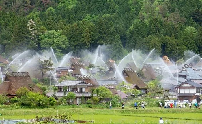 日本农村为什么美而不土？