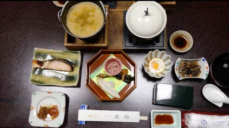 人均3000元起的高端日料，到底贵在哪？