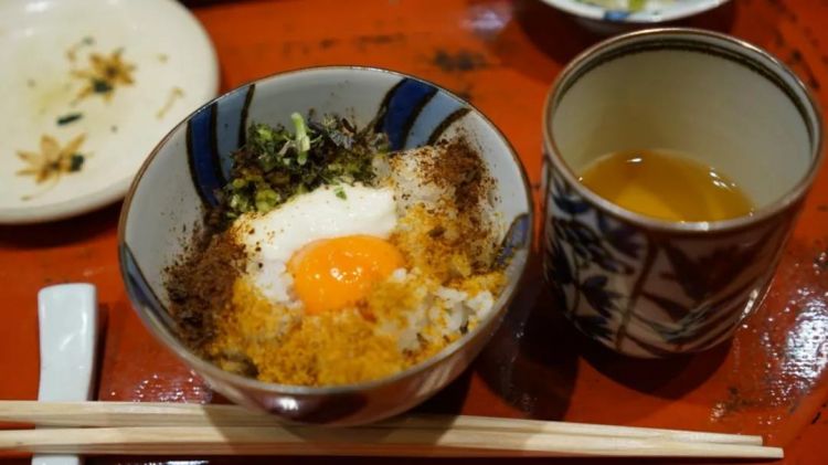 京都最会讲冷笑话的店主，有好多谐音梗教人吃饭