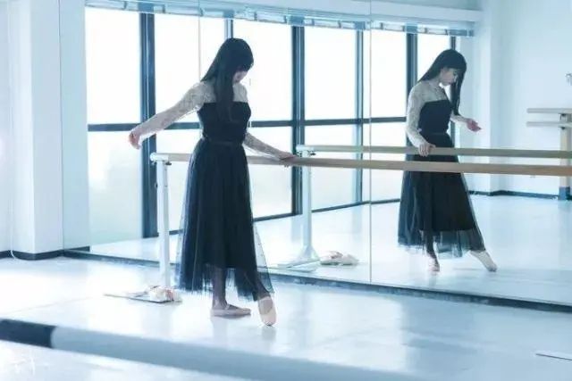 土屋太凤：不再演日式傻白甜的她，我可以！