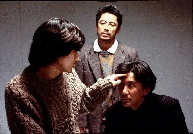 《间谍之妻》不输《色戒》，不愧是年度最佳日影！