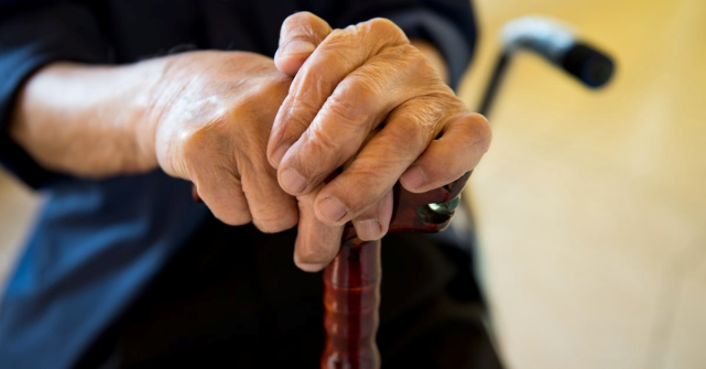 日本70岁老人重返职场忙着考证创业搞副业甚至抢占色情产业