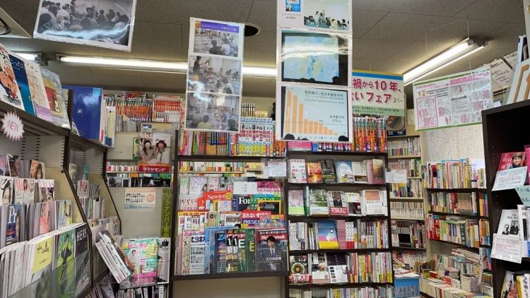 大阪这间只有42平米的街角小书店，书卖得比著名大书店还好