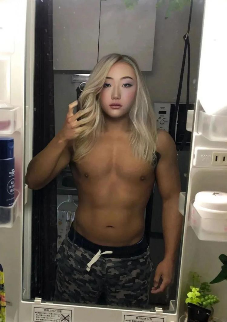 到底有多少日本大叔正在成为少女？