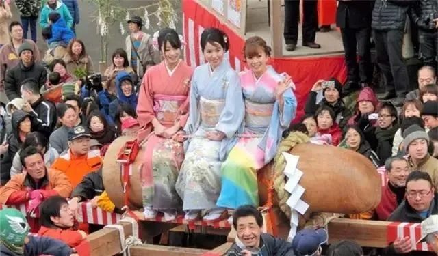 不正经的日本祭典,日本人办得很认真 不正经的日本祭典,日本人办得很认真