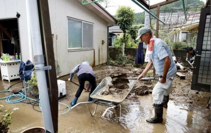 扇贝比基尼爆红，日本网友的评论亮了