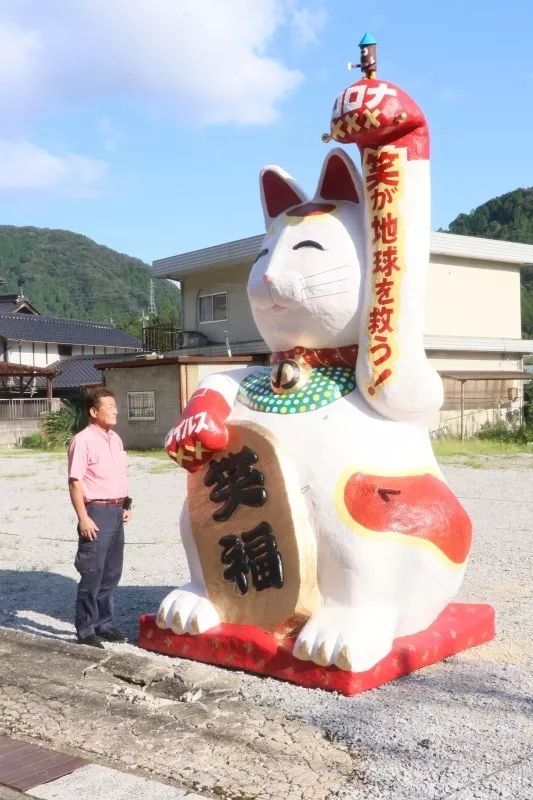 日本的招财猫，也开始内卷起来了