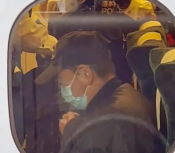 69岁男子试图在九州新干线上纵火被捕,称想模仿京王线“小丑”案 69岁男子试图在九州新干线上纵火被捕,称想模仿京王线“小丑”案
