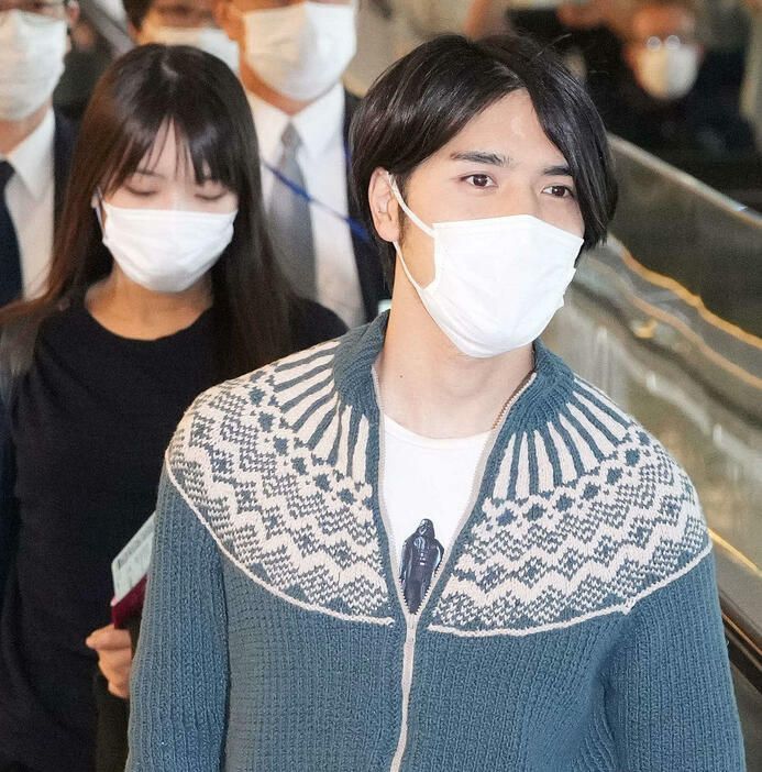 真子与小室圭抵达美国,即将开始新生活 真子与小室圭抵达美国,即将开始新生活
