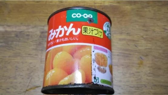 日本网友试吃了过期30年的水果罐头，全程高能…