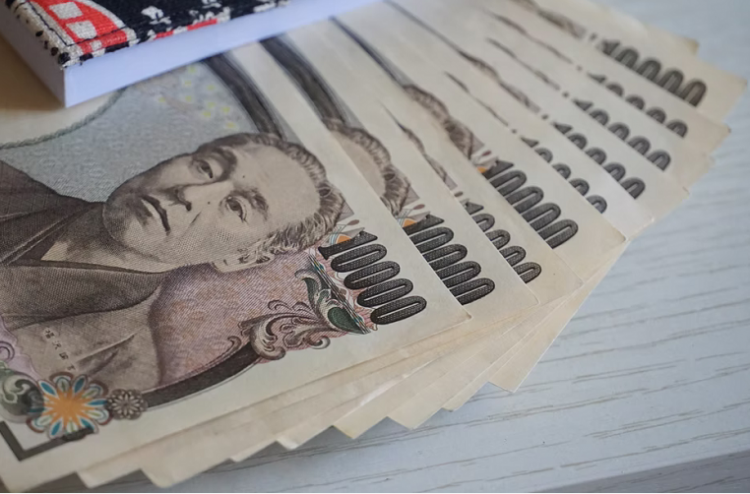 日元持续贬值，跌至近4年8个月最低