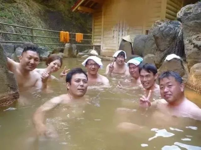 时隔70年，日本终于禁止小男孩进女澡堂