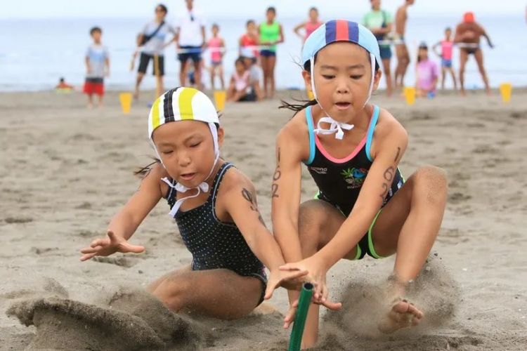 日本教师，撑不住了