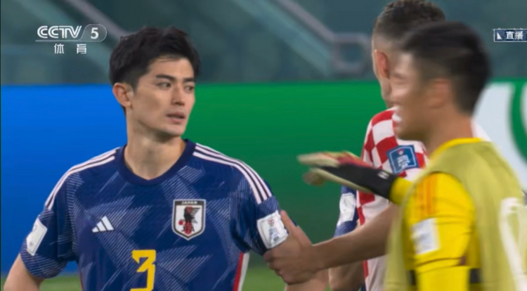 日本国脚谷口彰悟因帅气长相引发网友热议