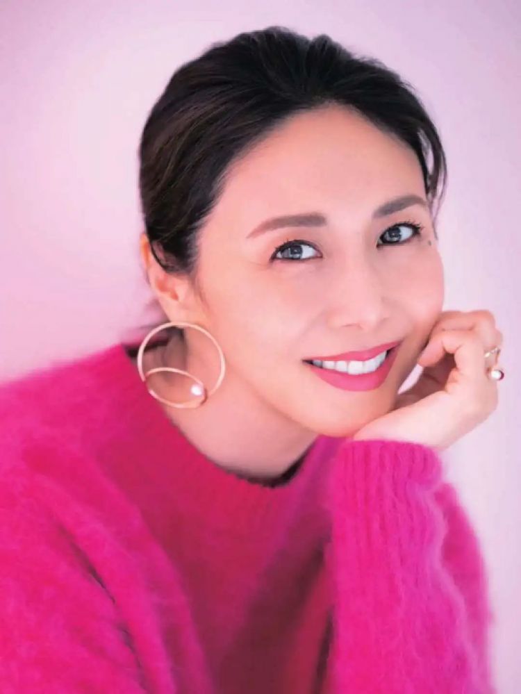49岁“亚洲顶级女神”近况曝光，一代人心中的白月光，又杀回来了！