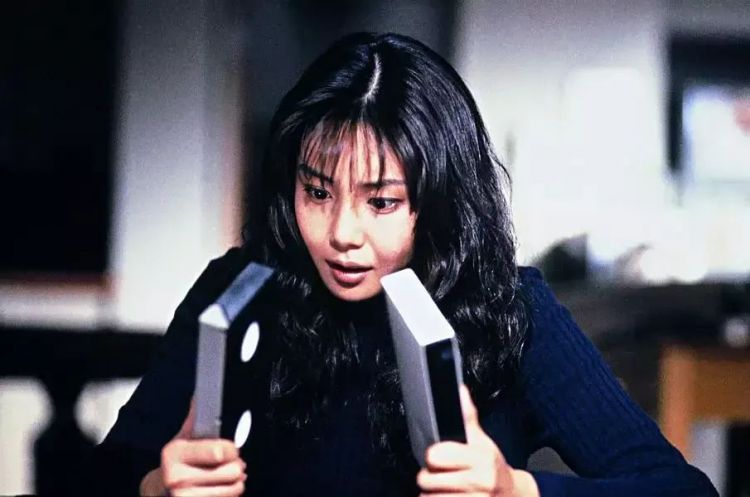 49岁“亚洲顶级女神”近况曝光，一代人心中的白月光，又杀回来了！