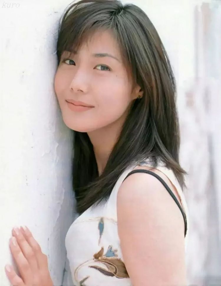 49岁“亚洲顶级女神”近况曝光，一代人心中的白月光，又杀回来了！