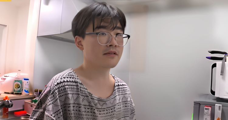 日本32岁最强软饭男，13年被7任女友包养还屡遭求婚！公开24小时作息后，网友：这软饭就该他吃！