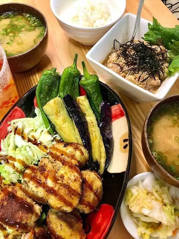 日本32岁最强软饭男，13年被7任女友包养还屡遭求婚！公开24小时作息后，网友：这软饭就该他吃！