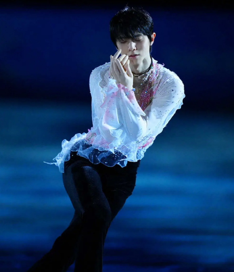 羽生结弦宣布结婚,粉丝爆哭:冰上王子找到了他的公主 羽生结弦宣布结婚,粉丝爆哭:冰上王子找到了他的公主