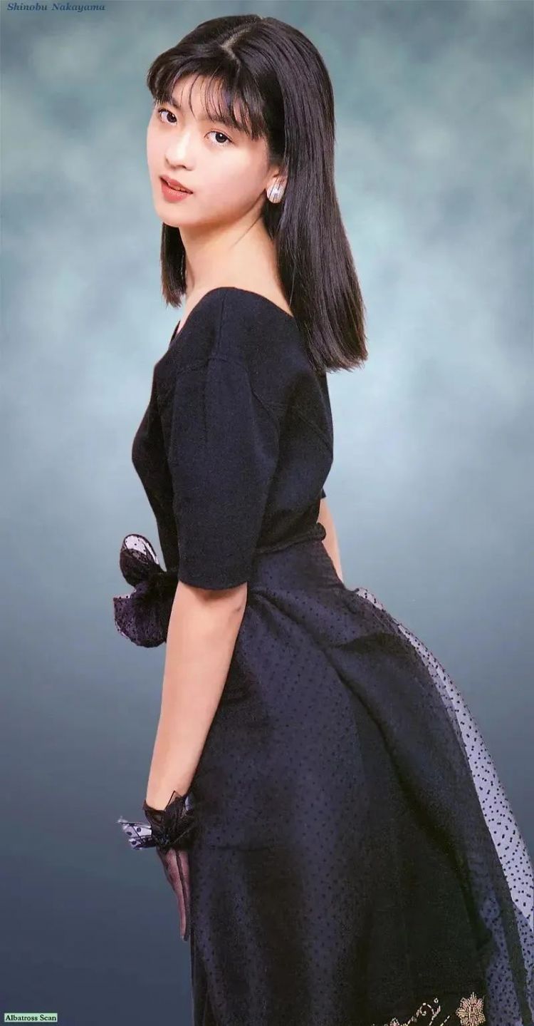 20岁就火到中国的日本女星，至今50岁单身不婚，美丽依旧...