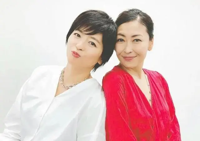 20岁就火到中国的日本女星，至今50岁单身不婚，美丽依旧...