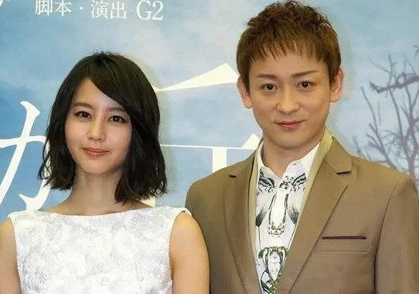 20岁就火到中国的日本女星，至今50岁单身不婚，美丽依旧...