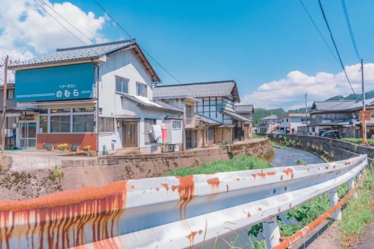 第148期：日本承认超6成储存核污水超标；福原爱疑似陷入经济危机；优衣库换新社长 | 百通板