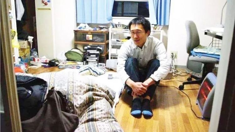 日本东大学霸宅家十几年，生活记录曝光后，无人不服……