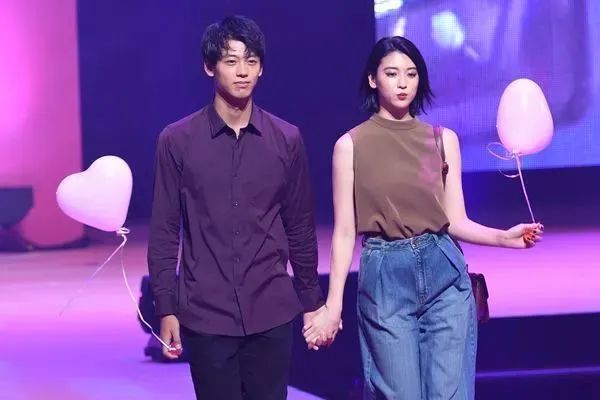 竹内凉真和三吉彩花或将婚期将近，已互相见过双方父母