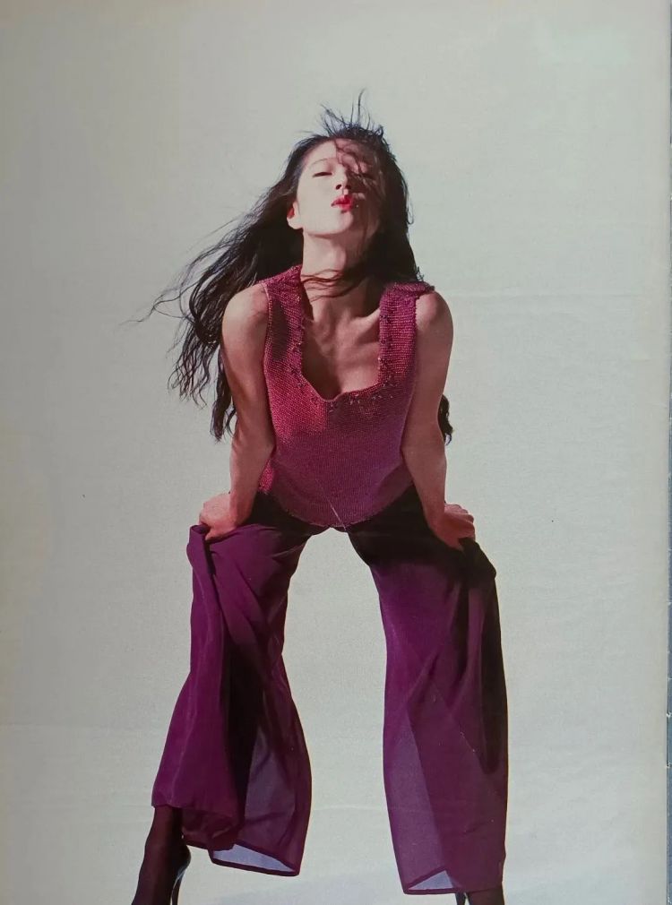 中森明菜，何必吹她的破碎感