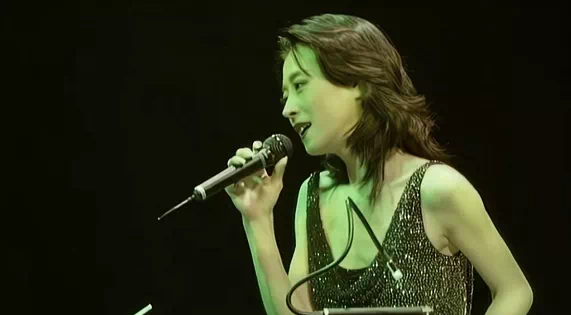 中森明菜，何必吹她的破碎感