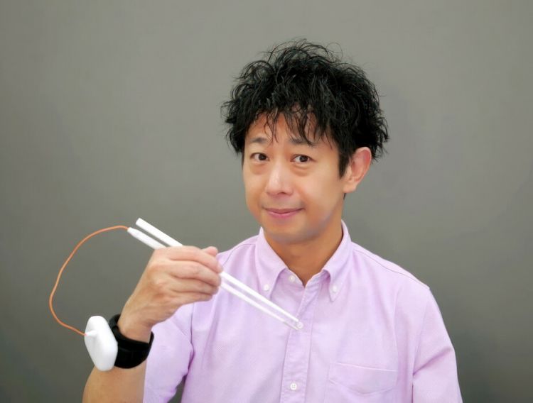 日本“通电筷子改变味道”获搞笑诺贝尔奖