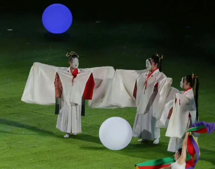 专业接地府？继东京奥运会的“阴间”整活，日本又开始了...