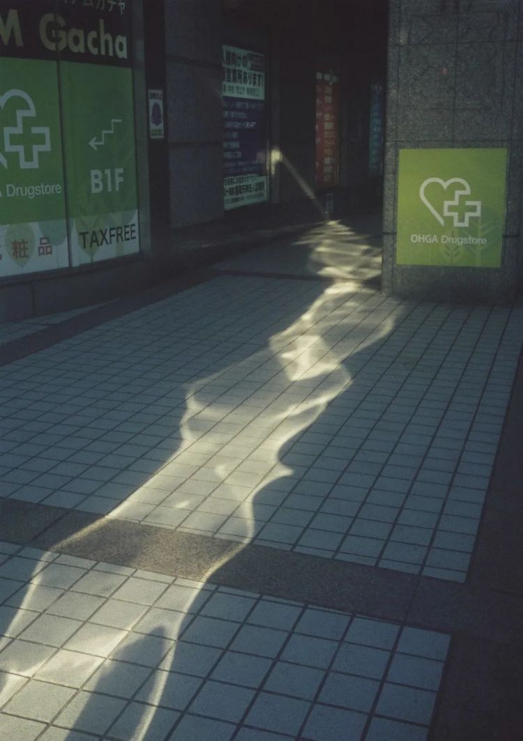 第154期:红白主持人公布;日本大批年轻女性入境美国被拒;三得利社长被曝职场暴力 第154期:红白主持人公布;日本大批年轻女性入境美国被拒;三得利社长被曝职场暴力