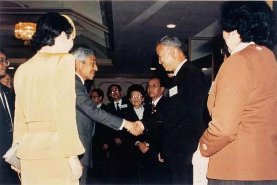 日本皇室，痴迷副业