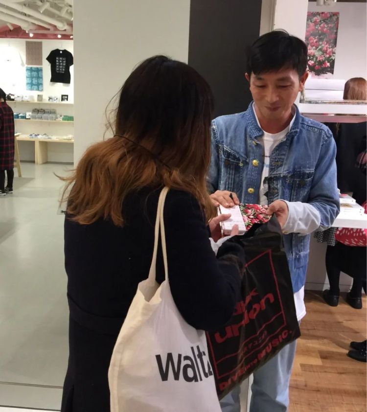 那个承包无数人头像的日本第一萝莉，长大后成了这样