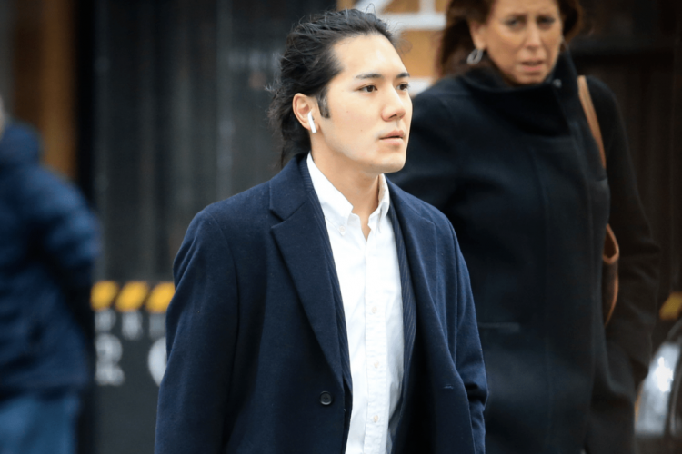 小室圭年薪仅达妻子三分之一