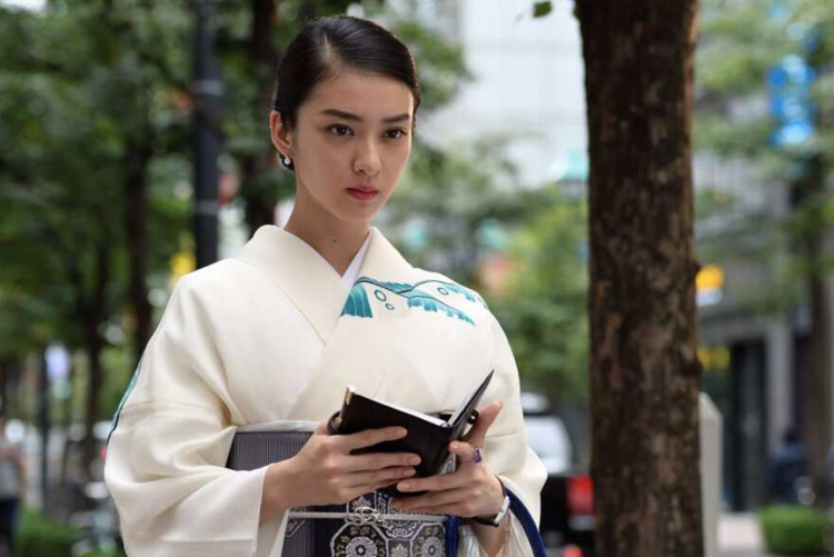 日本“国宝级美少女”终于要荧幕复出,到今天依旧会被她的恶女角色所迷倒 日本“国宝级美少女”终于要荧幕复出,到今天依旧会被她的恶女角色所迷倒