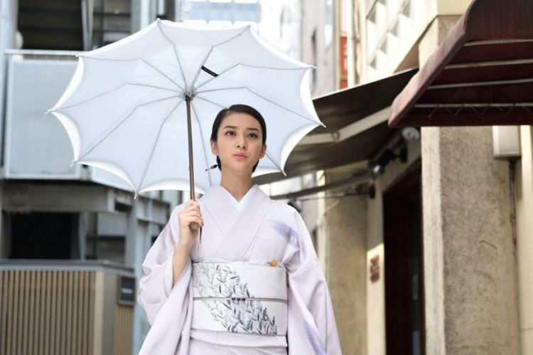 日本“国宝级美少女”终于要荧幕复出,到今天依旧会被她的恶女角色所迷倒 日本“国宝级美少女”终于要荧幕复出,到今天依旧会被她的恶女角色所迷倒