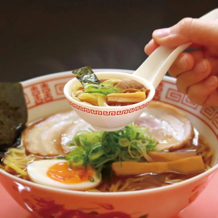 第170期：梅西日本行引争议；日本政府或将取消这些永住者的在留资格；中国将翻拍《白夜行》| 百通板