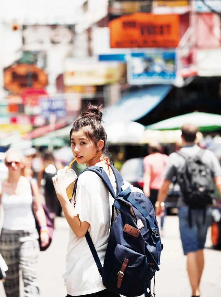 日本长腿女护士逆袭“人间精灵”， 穿比基尼全球热播：东京张柏芝红到我了！